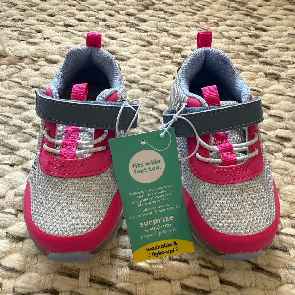 NWT Surprise by Stride Rite Girls Toddler Pink Sneaker Tennis Shoes Light Up
